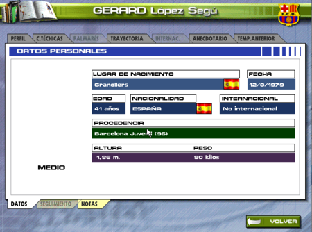 Dossier de Gerard López. L'âge que le jeu montre est celui actuel, mais à l'époque il avait 17 ans en tant que jeune joueur du Barça.