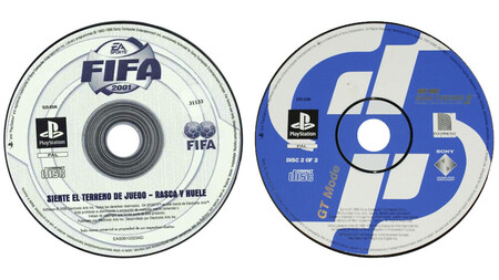 Disques 'FIFA 2011' et 'Gran Turismo 2'.